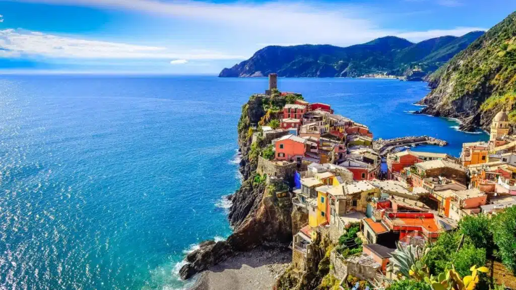 EXPERIENCE THE CHARM OF LIGURIA ON A CINQUE TERRE YACHT CHARTER
