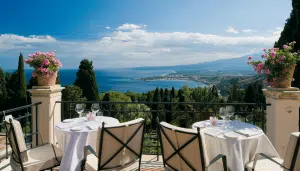 La Dolce Vita in Sicilia a bordo di uno yacht