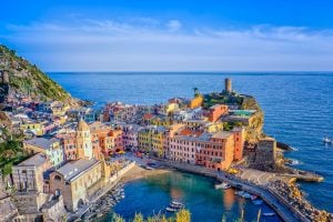 In yacht dal Promontorio di Portofino alle Cinque Terre