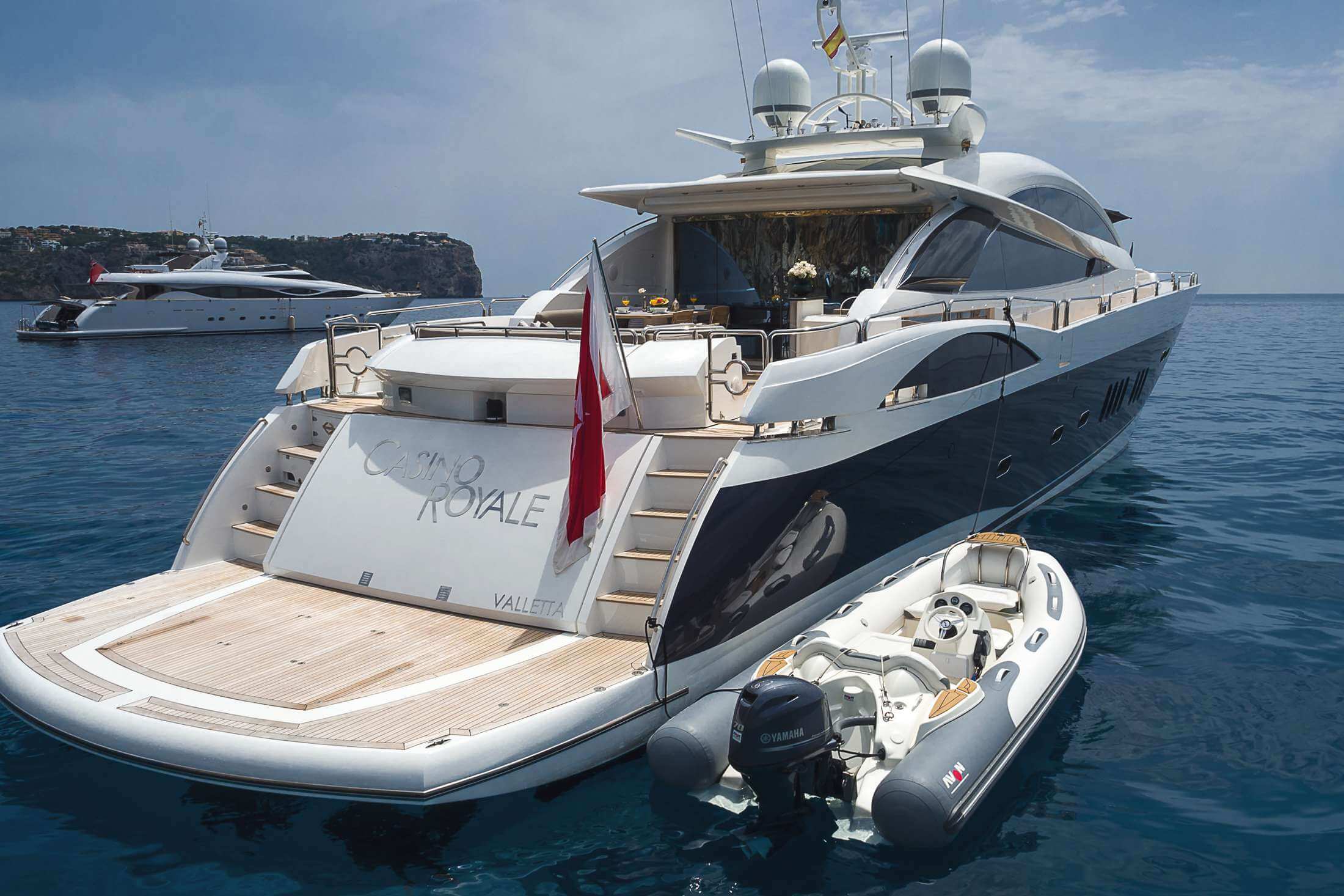 007 casino royale yacht