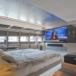 Irock-yacht-22