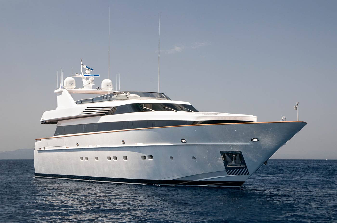 regina k yacht charter