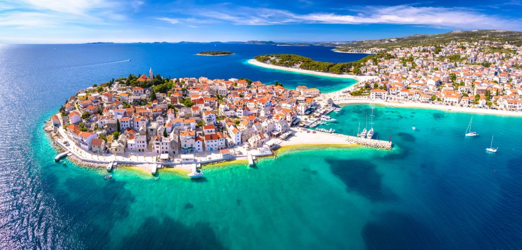 La guida 2027 alle migliori destinazioni per il noleggio yacht in famiglia 3 Le Migliori Destinazioni Per Un Noleggio Yacht In Famiglia